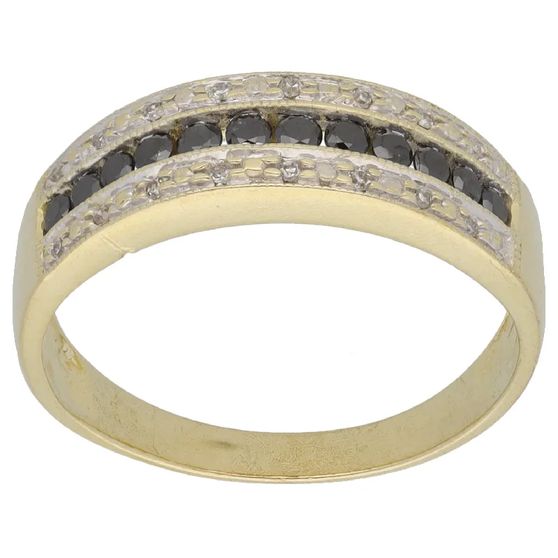 Soft texture rings-9ct Gold Sapphire & 0.16ct Diamond Half Eternity Ring Size P