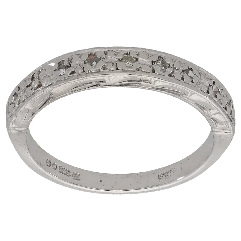 Rustic flair rings-9ct White Gold 0.09ct Diamond Half Eternity Ring Size K