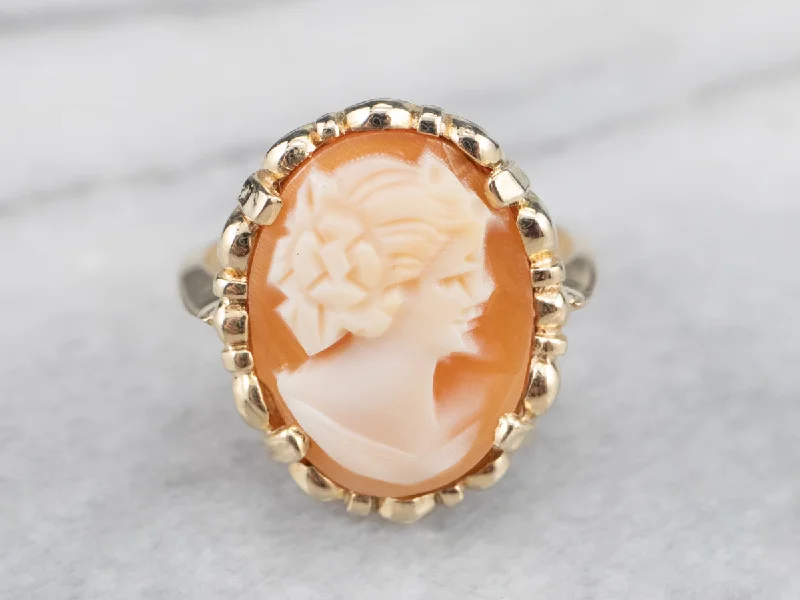 Light enamel rings-Vintage Gold Cameo Cocktail Ring