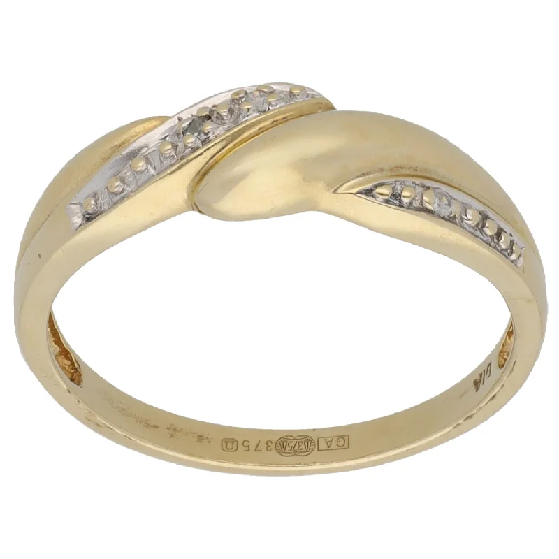 Firm clasp rings-9ct Gold 0.015ct Diamond Half Eternity Ring Size P