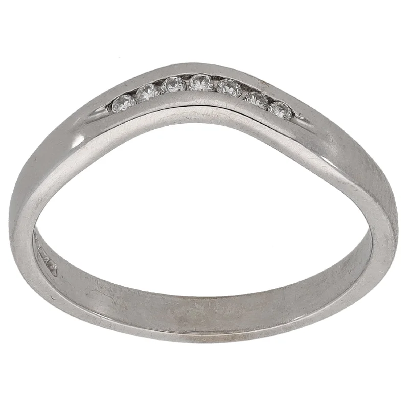 Round stone rings-18ct White Gold 0.035ct Diamond Half Eternity Ring Size M