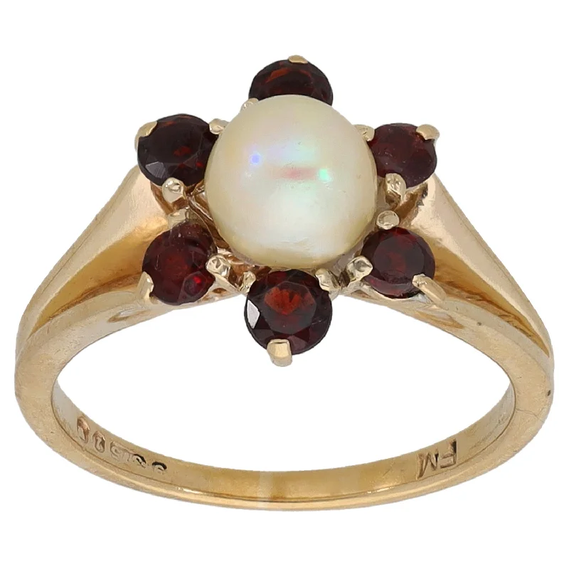 Pinch band rings-9ct Gold Cultured Pearl & Garnet Dress/Cocktail Ring Size M