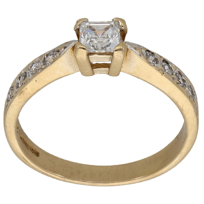 Ripple theme rings-9ct Gold Cubic Zirconia Single Stone Ring with Accent Stones Size M