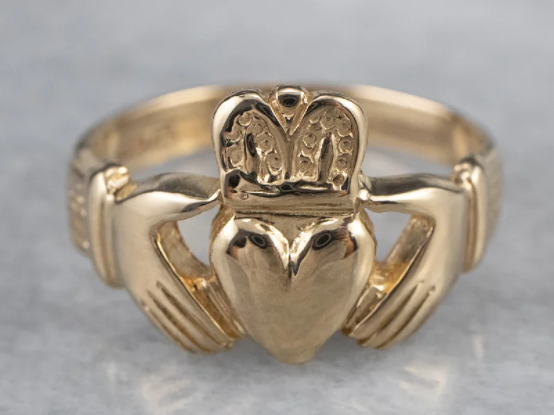 Round stone rings-Classic 14K Gold Claddagh Ring