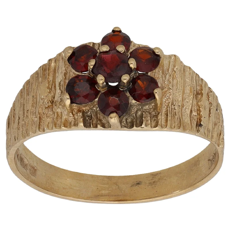 Octagon gem rings-9ct Gold Garnet Cluster Ring Size N