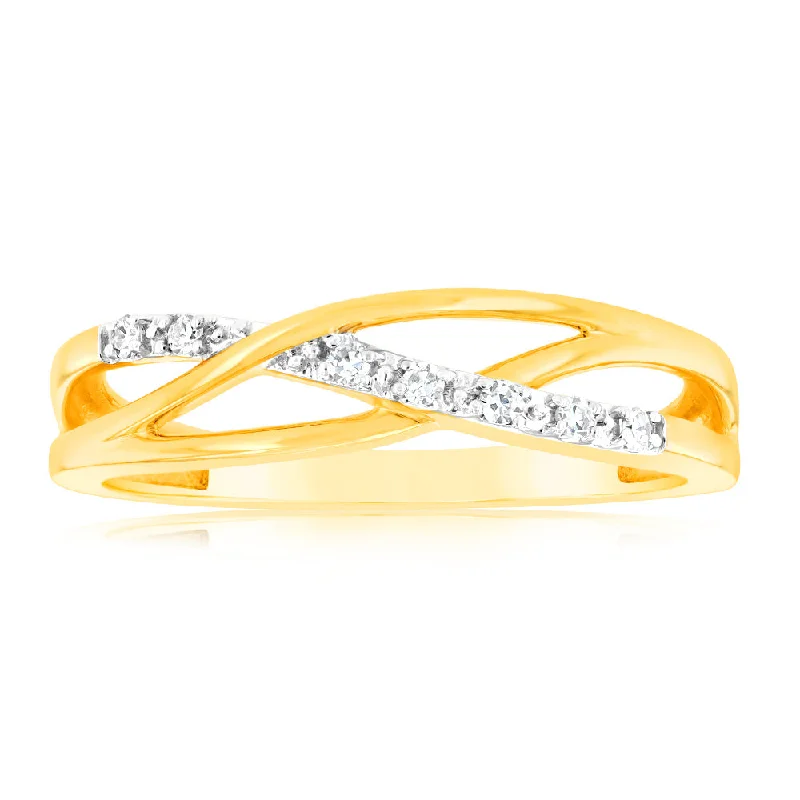 Multi-stone rings-9ct Yellow Gold Luminesce Lab Grown Ring with 7 Diamonds