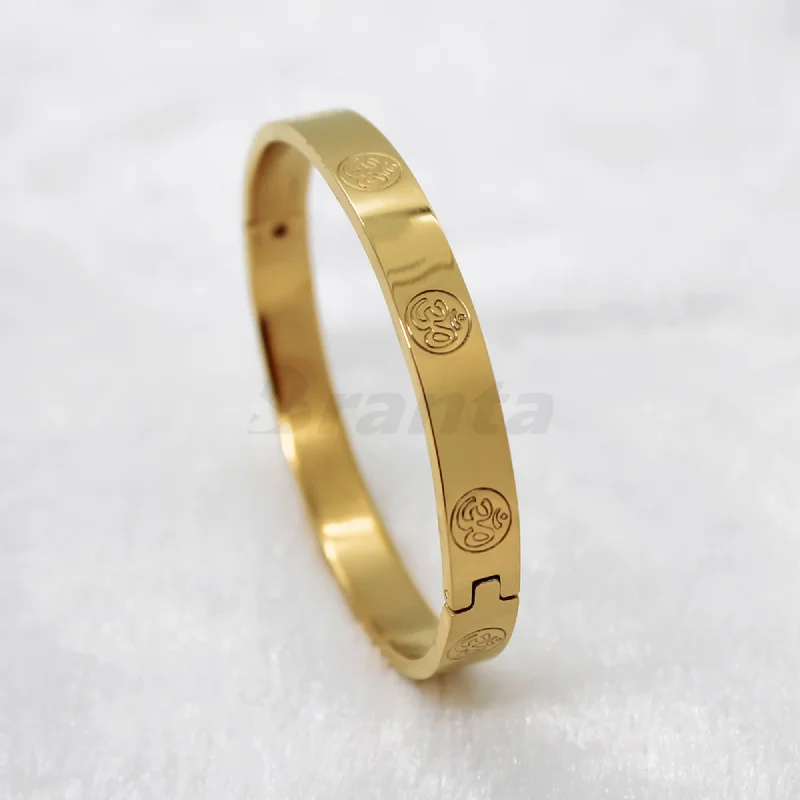 Elastic cord bracelets-Stunning Om Men's Gold Bracelet