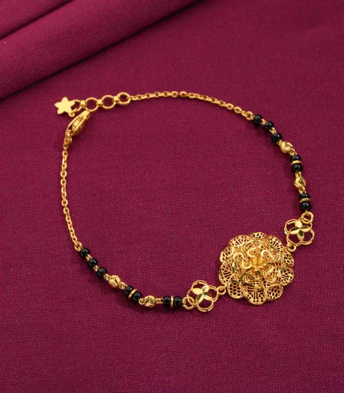 Octagon gem bracelets-Striking Floral Mangalsutra Bracelet