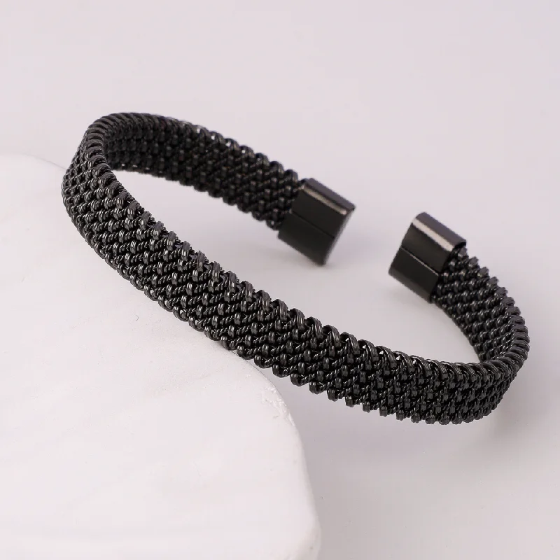 Baroque pearl bracelets-Black Plated Twisted Stainless Steel Cuff Bracelet For Men