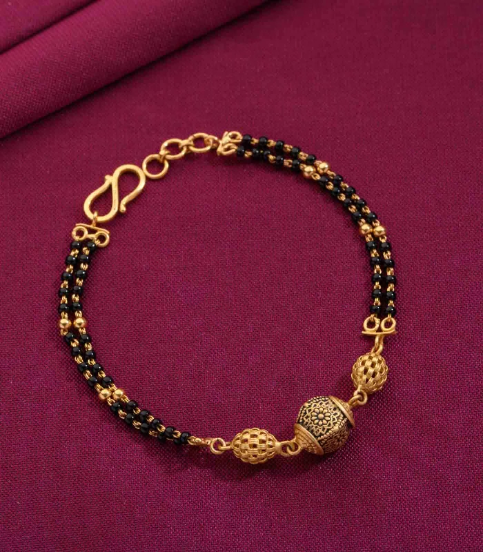 Gem-twisted bangles-Traditinal Circle Pendant Mangalsutra Bracelet